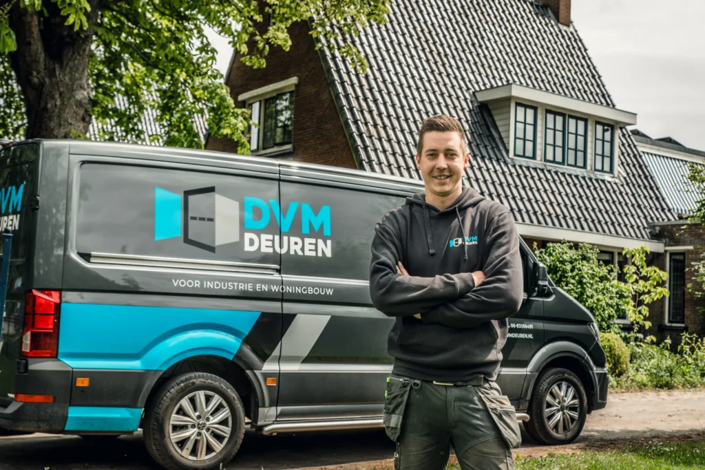 Kom werken bij het team van DVM Deuren